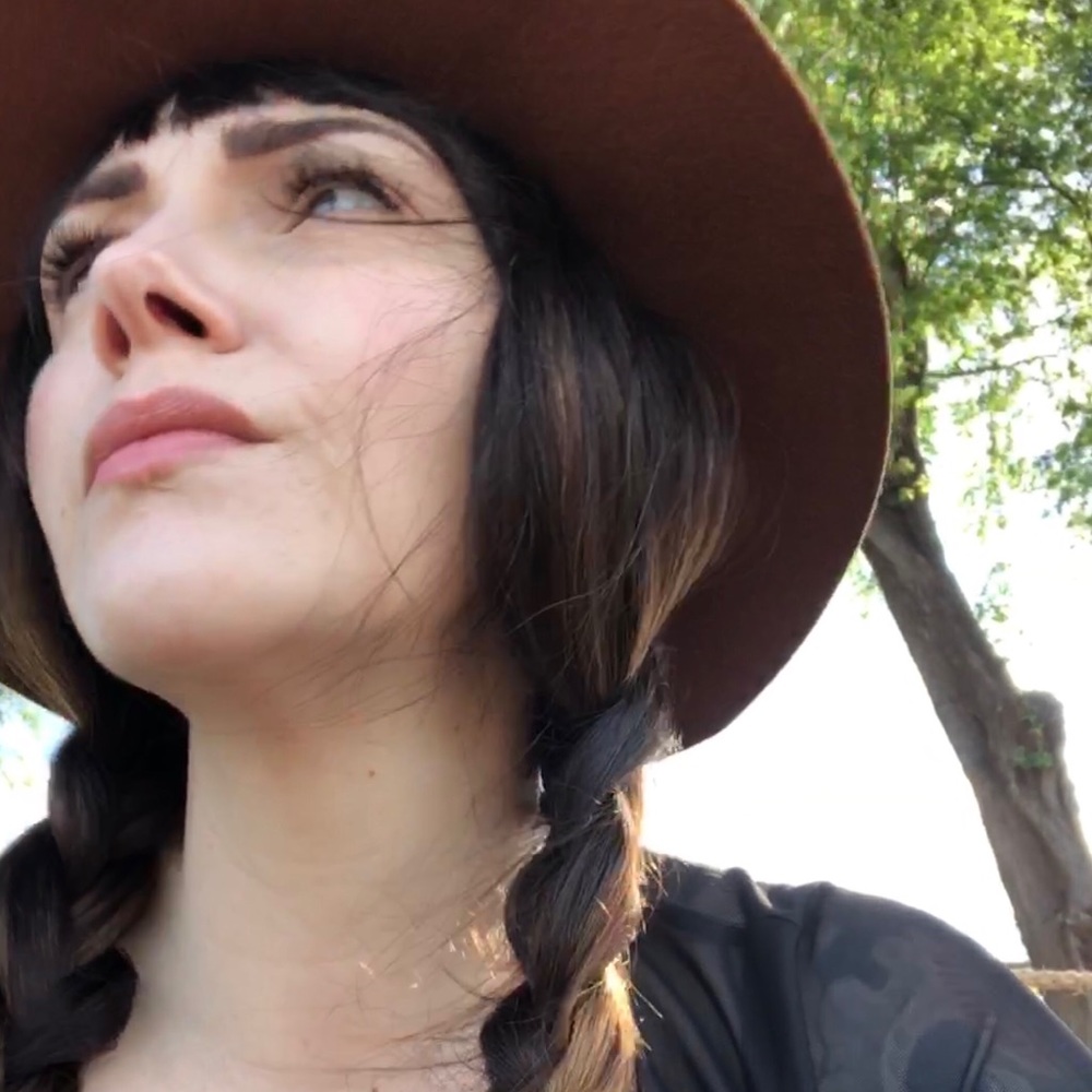 Meet your Posher, Amanda